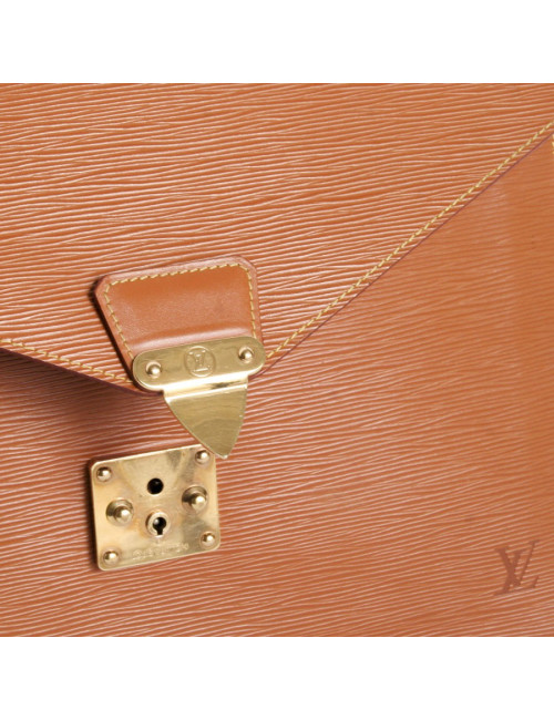 Carries documents bites SADDLER LOUIS VUITTON epi leather