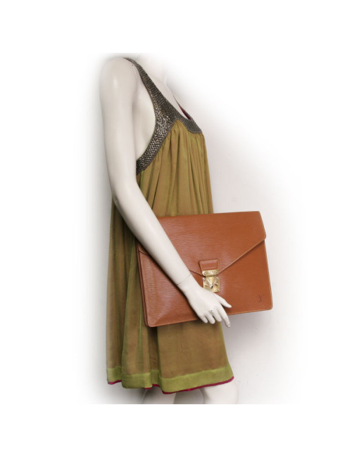 Carries documents bites SADDLER LOUIS VUITTON epi leather