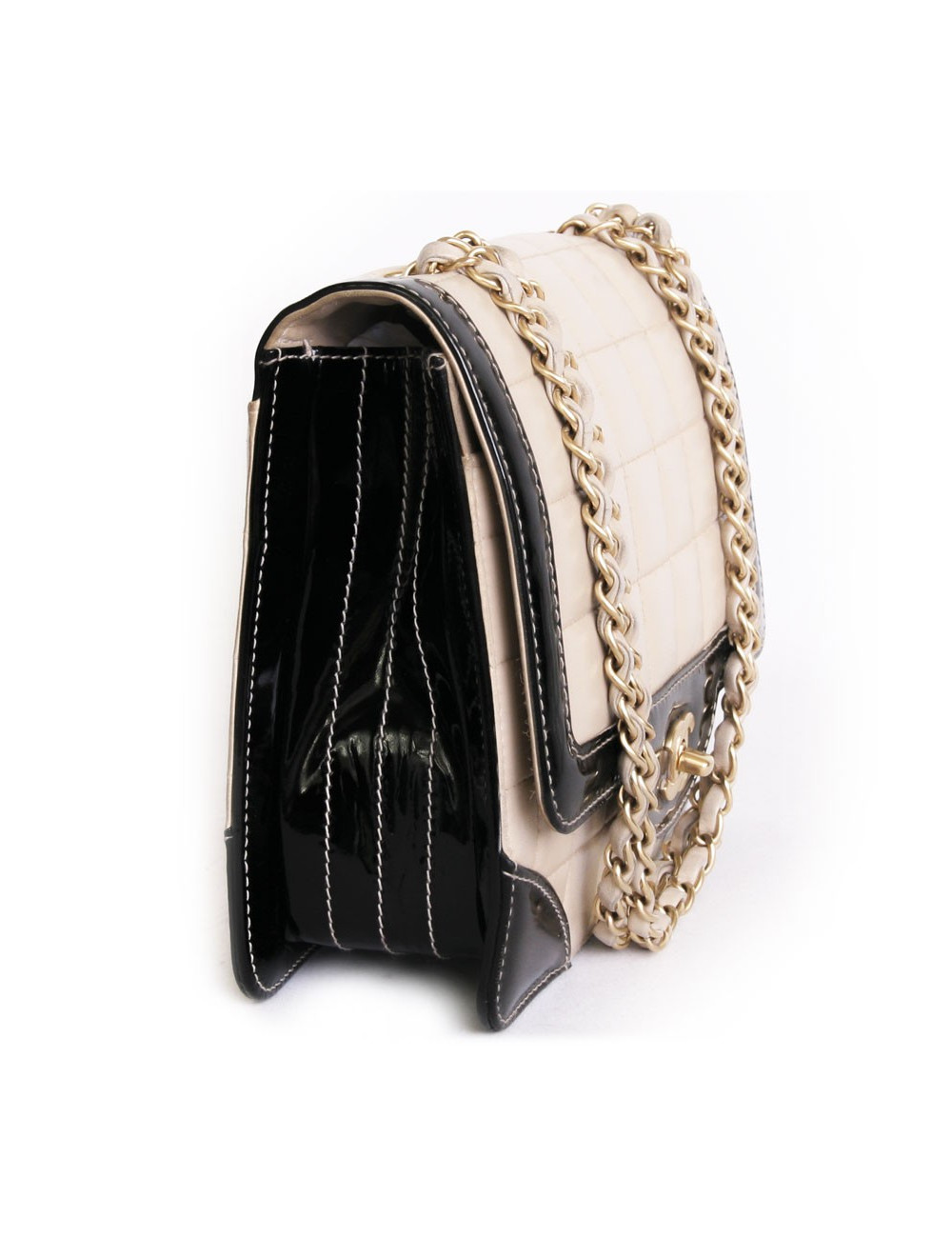 Sac CHANEL en cuir beige et  vernis noir vintage