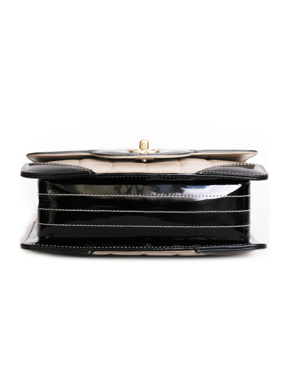 Sac CHANEL en cuir beige et  vernis noir vintage