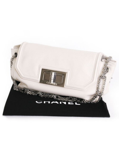 Sac CHANEL en cuir  d'agneau beige
