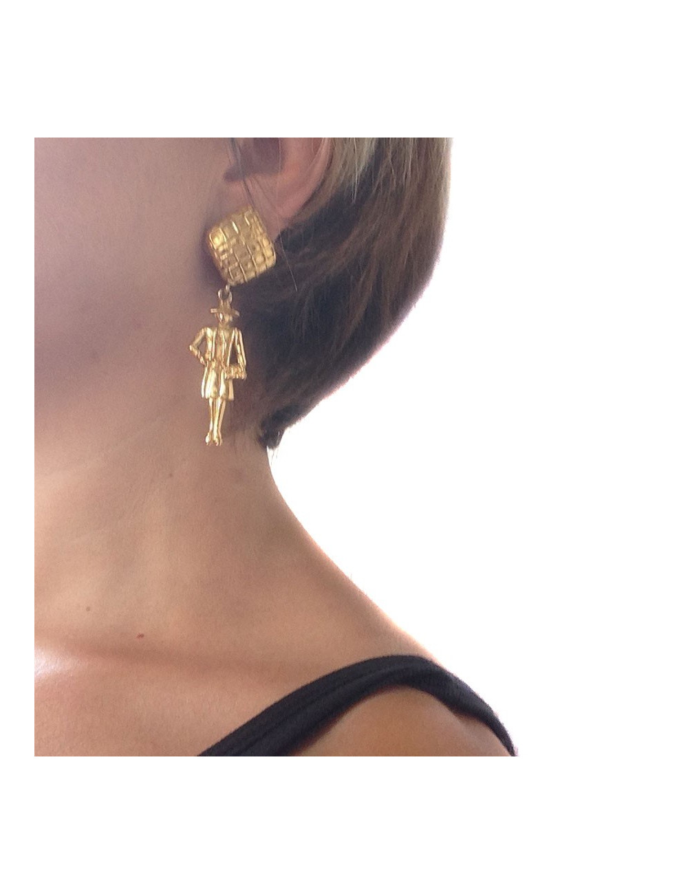 Clips d'oreille pendants CHANEL Couture 