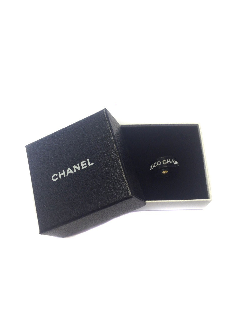 Bague  CHANEL   t ??  "coco chanel" noire