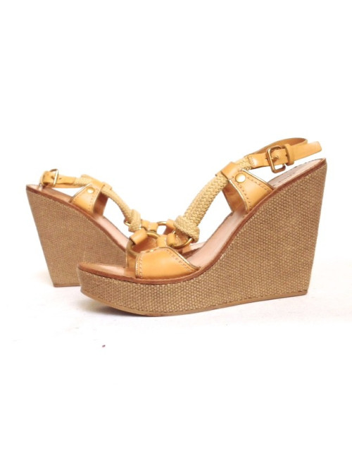 Sandales compensées MIU MIU t. 38.5 en cuir et corde tressée