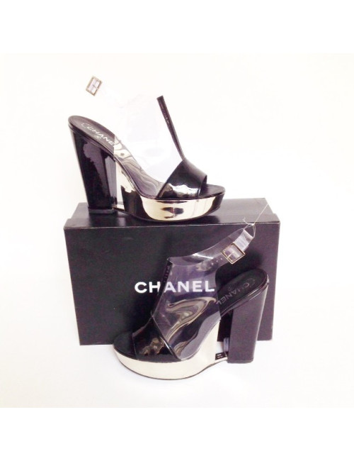 CHANEL t. 39.5 platform pumps black varnish and metal