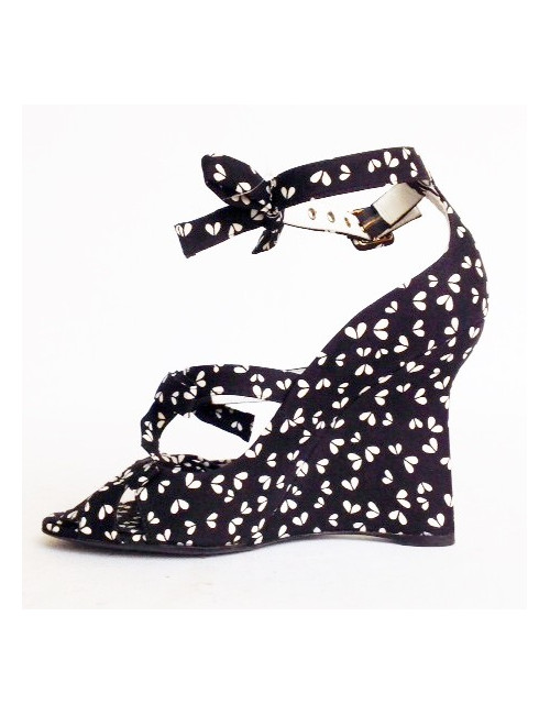 LOUIS VUITTON T.39 wedge pumps in printed canvas