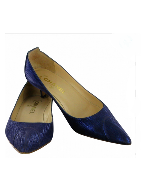 CHANEL T 36 iridescent purple pumps