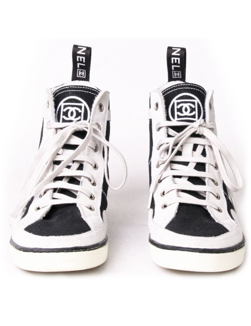 Two-tone CHANEL T 37 sneakers