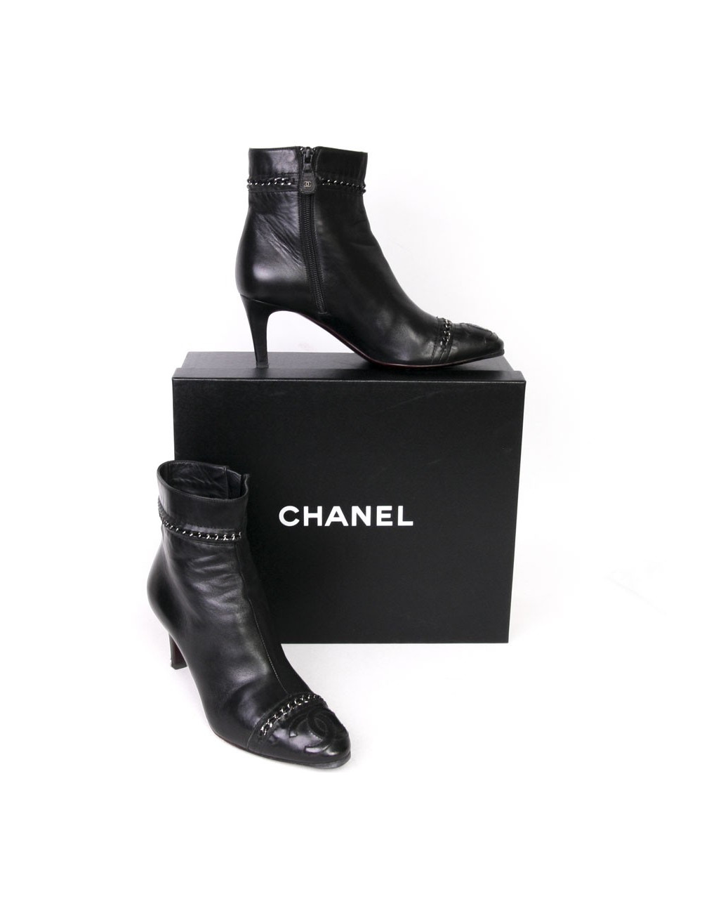 Boots CHANEL T 37.5 cuir d'agneau noir 