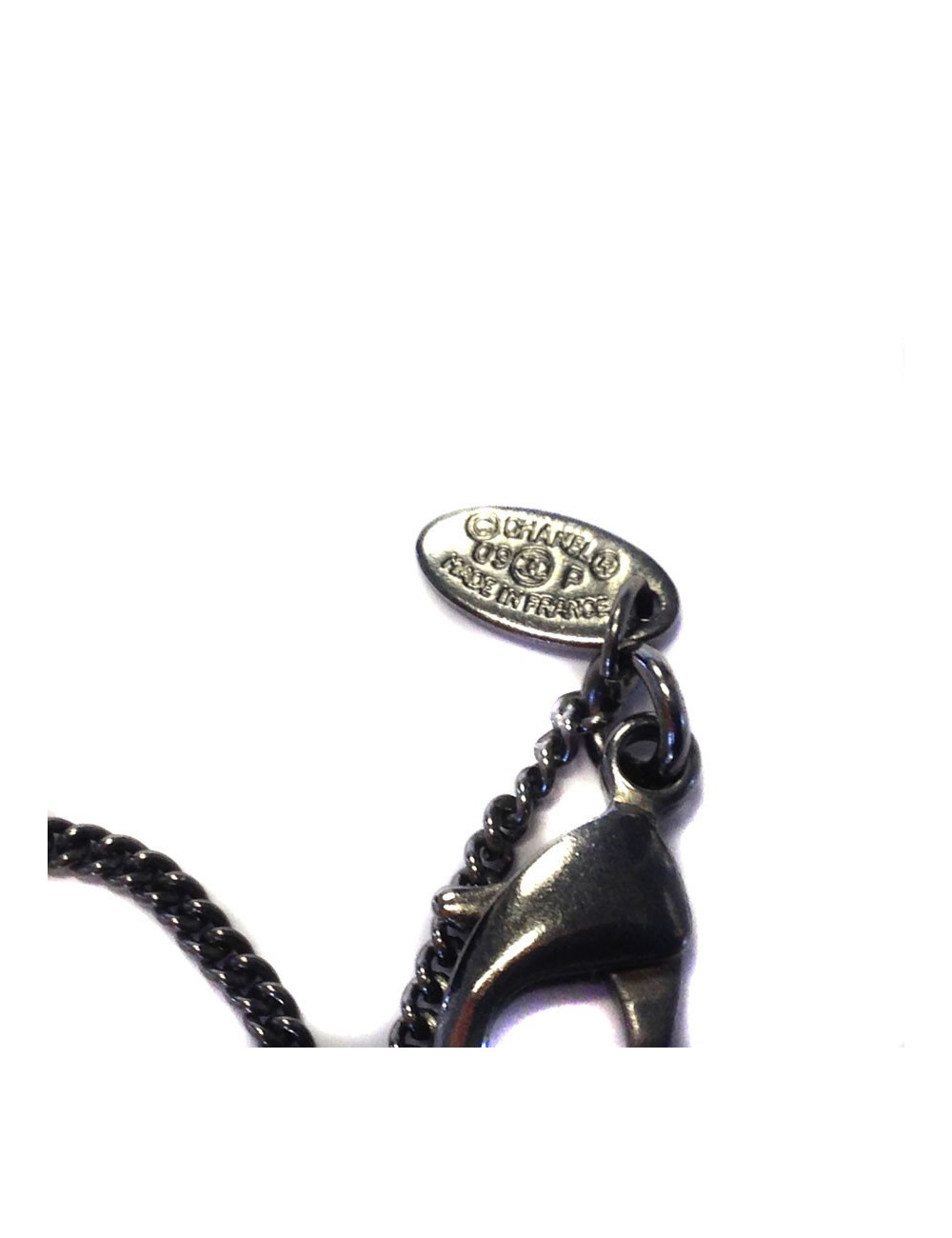 Long collier CHANEL métal argent noirci