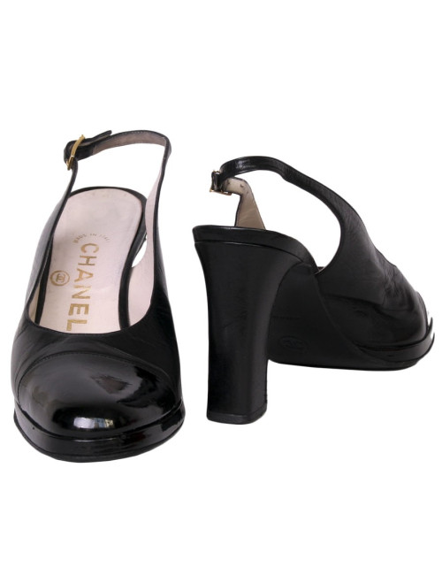 Sandales ouvertes hautes CHANEL cuir mat et verni noir  T 36
