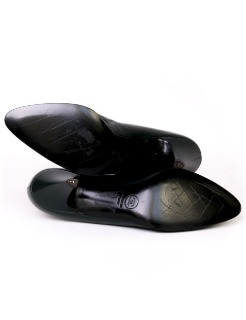 CHANEL T38 two-tone green and black leather Court shoes