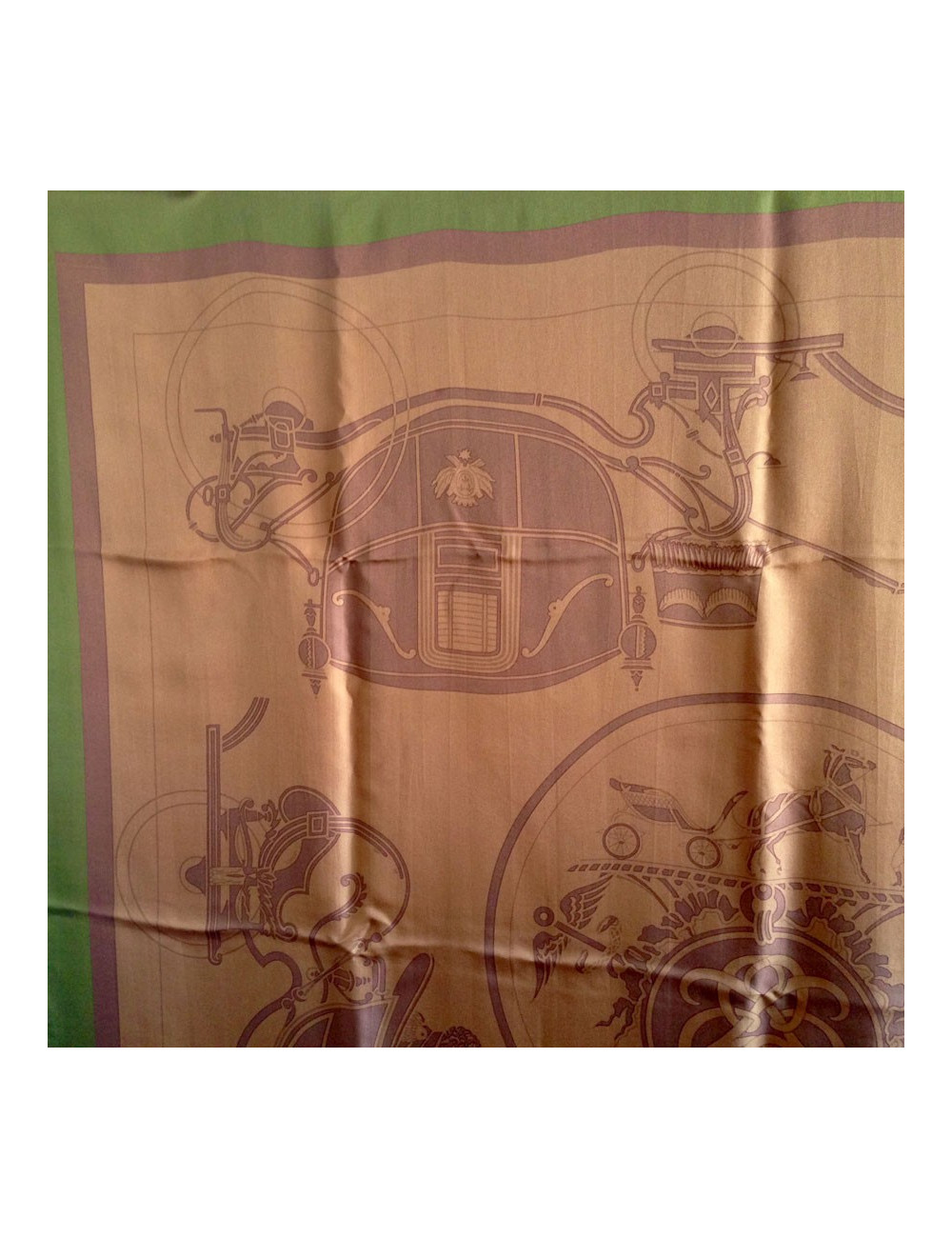 Grand châle HERMES en soie marron et bordure kaki
