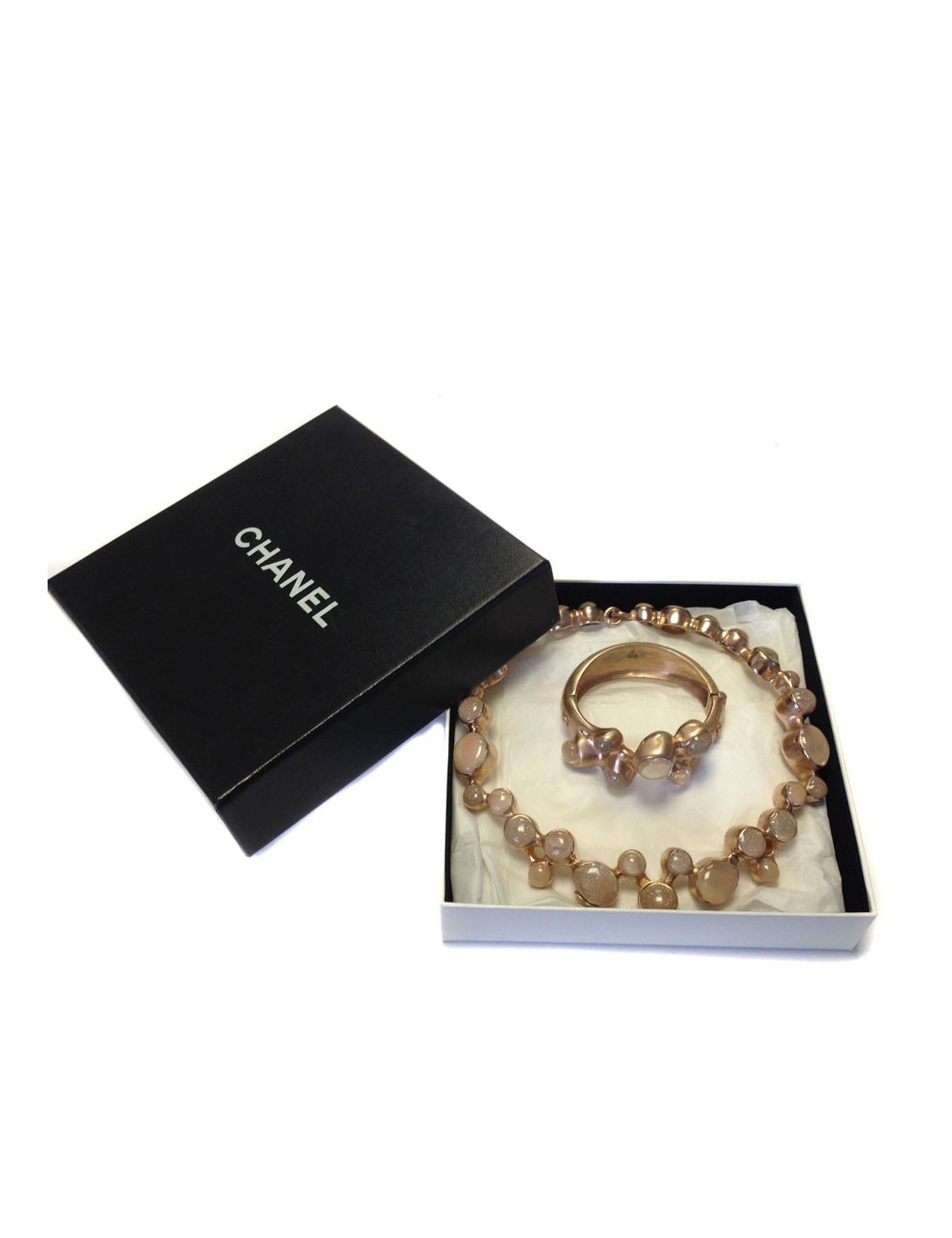 CHANEL "Paris-Bombay" necklace and bracelet set