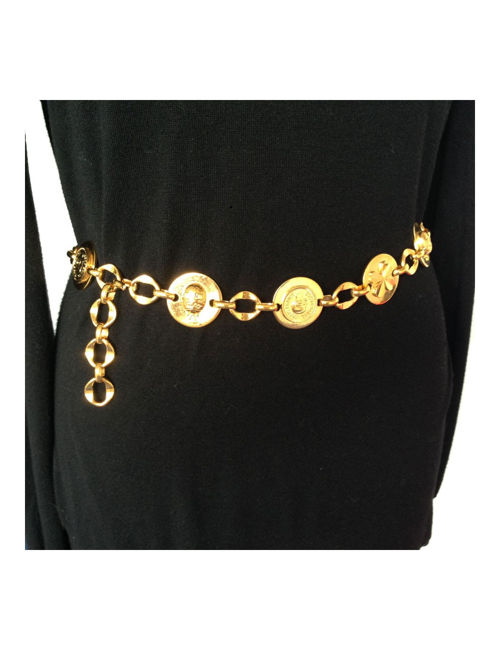 vintage CHANEL belt in gilded metal