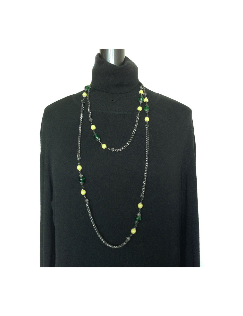 Sautoir MARGUERITE de VALOIS  chaîne ruthénium et pâte de verre vert émeraude et jaune clair