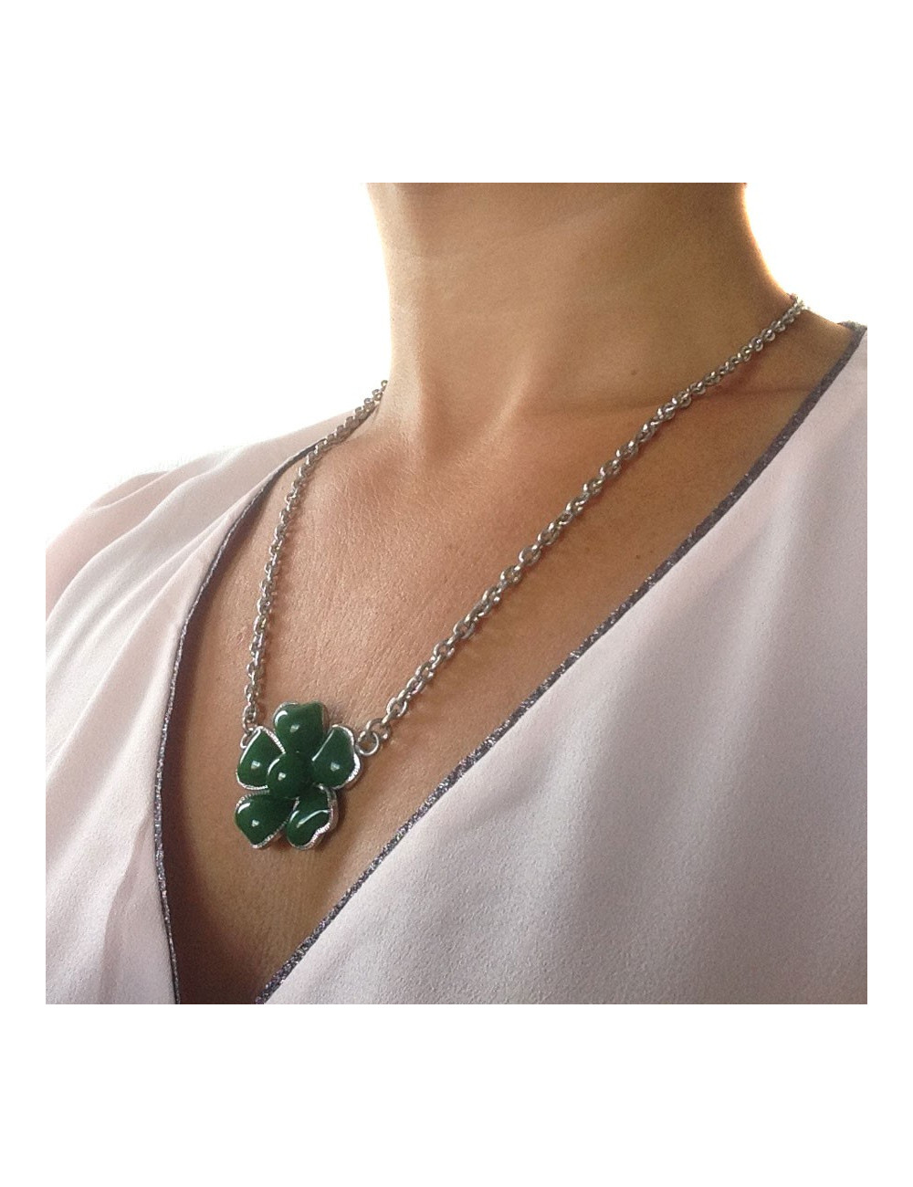 Collier fleurette MARGUERITE de VALOIS vert