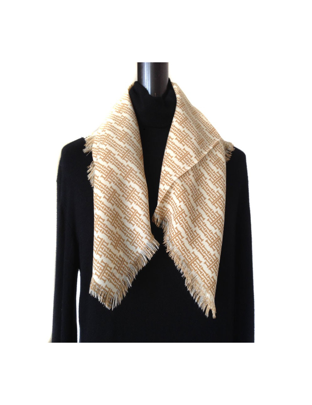 Scarf HERMÈS vintage beige pattern: wool