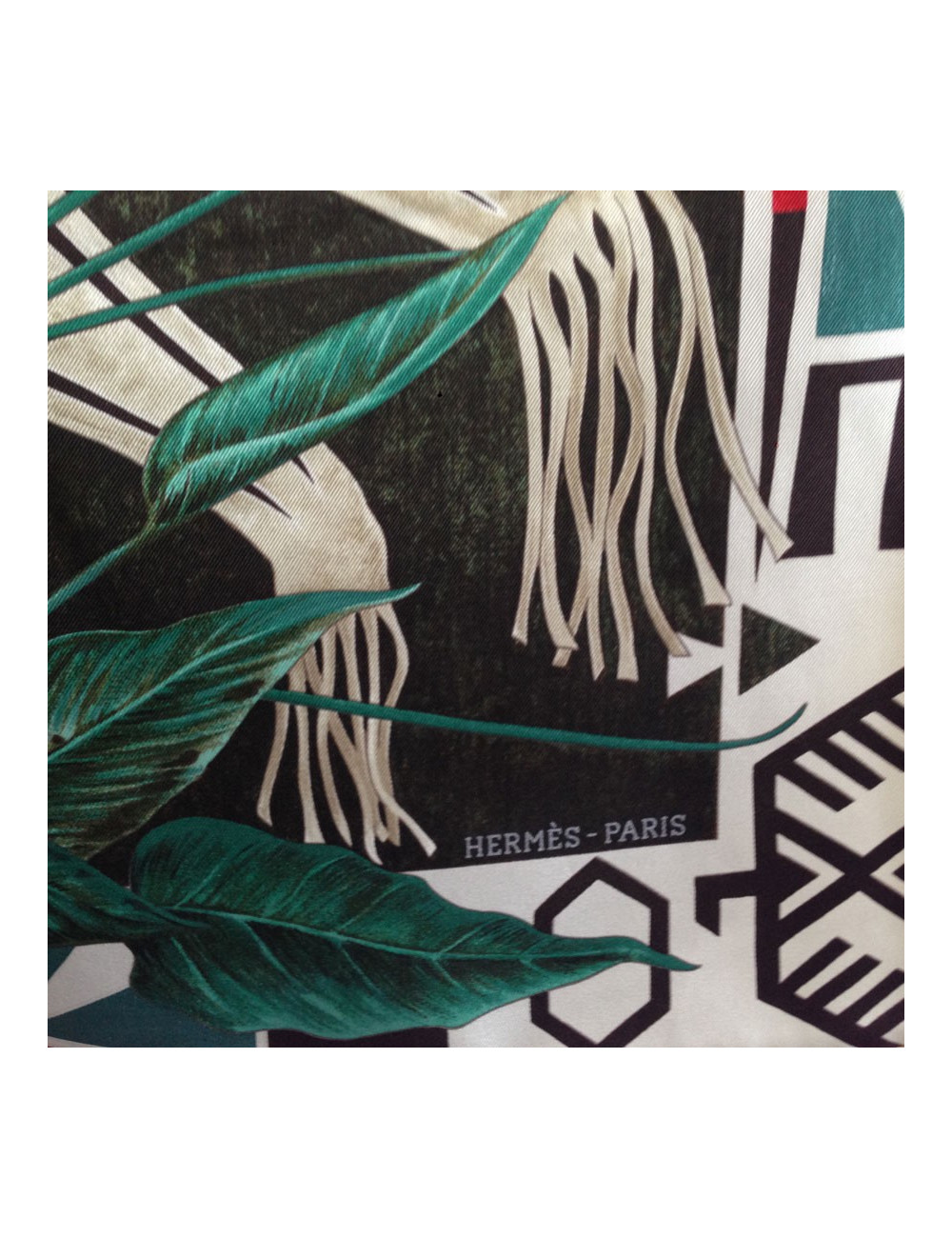 Carré HERMES "WA'KO NI" princesse indienne en soie jaune