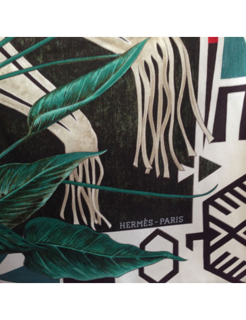 Carré HERMES "WA'KO NI" princesse indienne en soie jaune