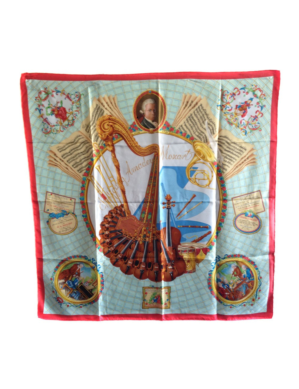 Carré HERMES "Hommage à Mozart" en soie pastel