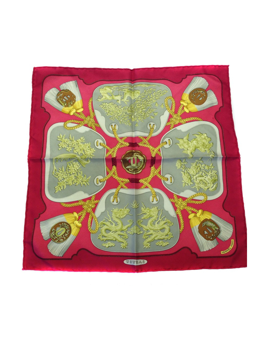 Carré HERMES "Tsubas" en soie rose