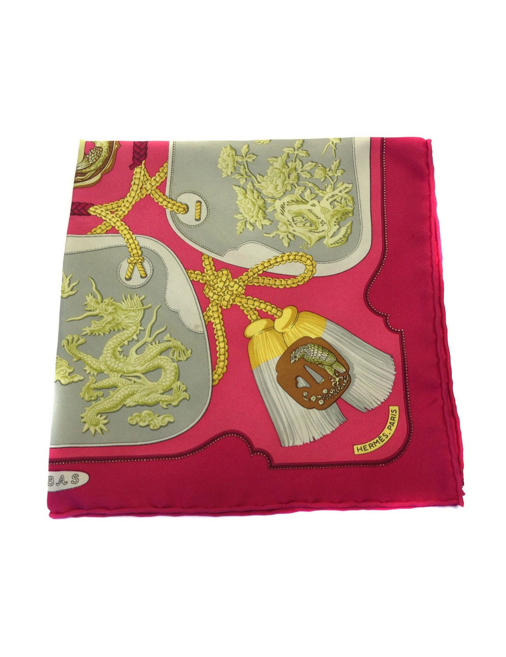 Carré HERMES "Tsubas" en soie rose