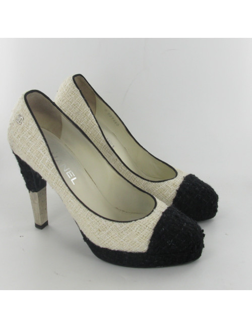 Escarpins tweed bicolore CHANEL