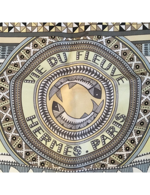 Carré HERMES "Vie du fleuve" en soie bleu