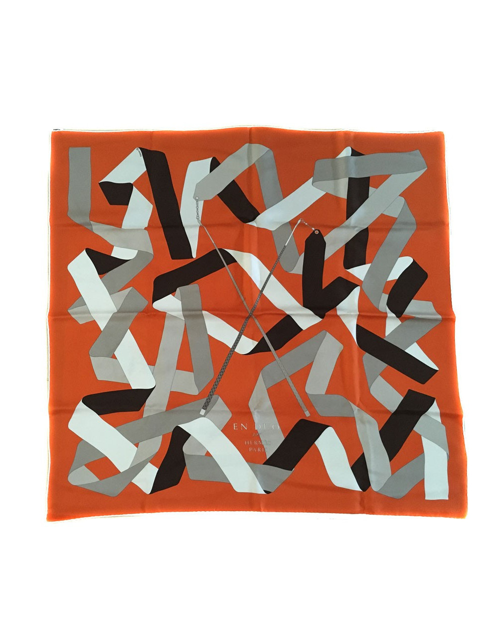 Carré HERMES "En duo" en soie orange