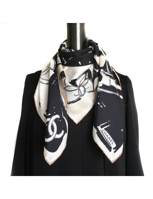 CHANEL "Paris" beige and black silk scarf