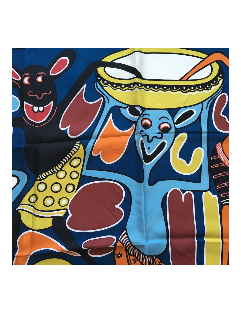 Carré HERMES "Lilanga" en soie bleu