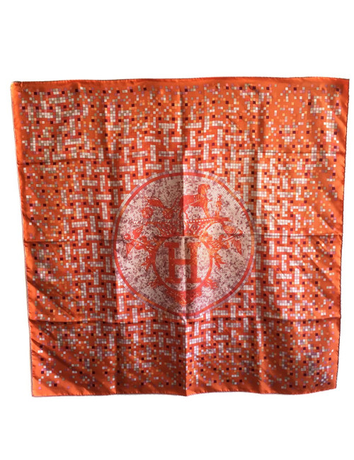 Carré HERMES "Mosaïque au 24" en soie orange