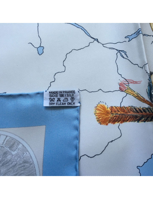 Carré HERMES "Samuel de Champlain, Le Canada" en soie bleu ciel