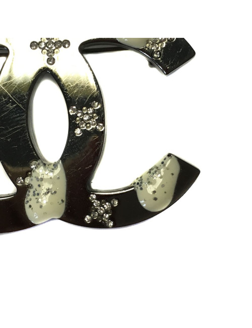 PIN CHANEL CC in rhinestone and silver metal