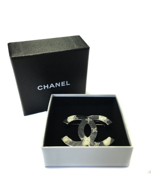 PIN CHANEL CC in rhinestone and silver metal