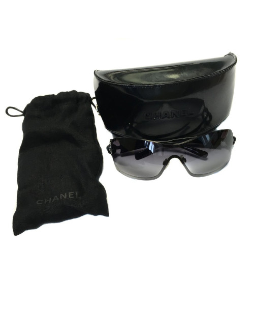 Lunettes de soleil CHANEL