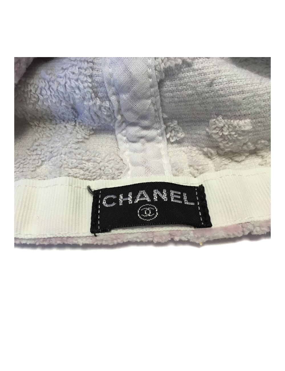 Casquette CHANEL en éponge rose