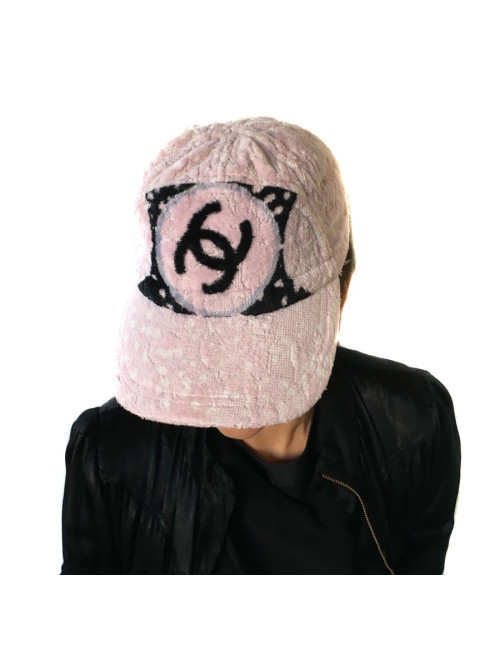 Casquette CHANEL en éponge rose
