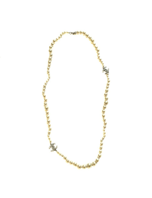 Sautoir CHANEL en perles nacrées