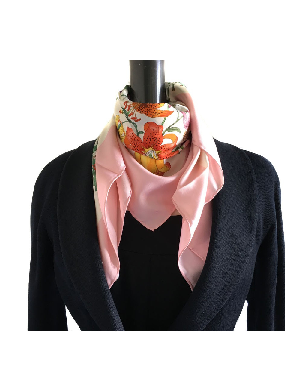 AUCTION scarf GUCCI silk rose