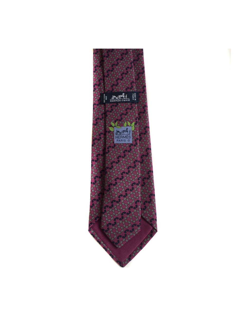 HERMÈS tie in purple scarf