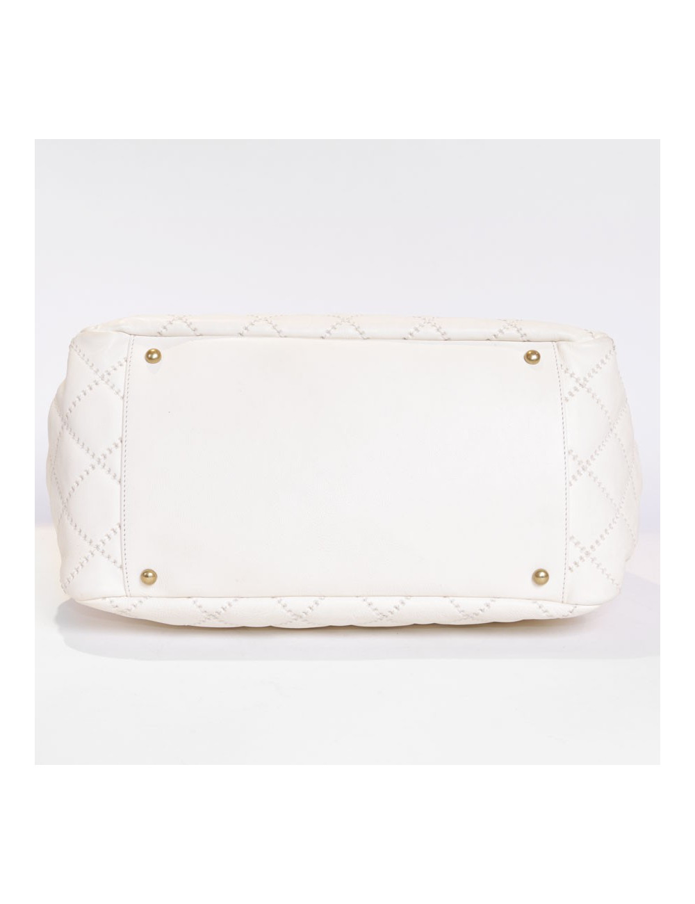 CHANEL quilted leather leather bag egg shell