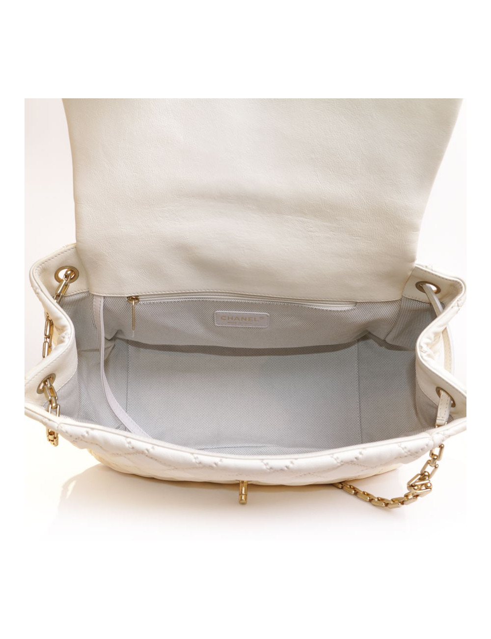 Sac CHANEL cuir matelassé beige