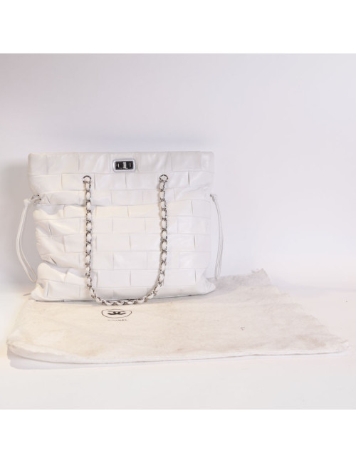 CHANEL tote bag in white leather
