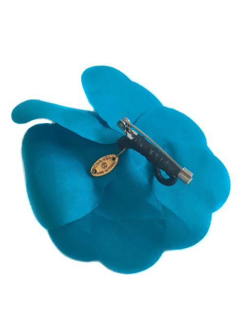 PIN CHANEL Camellia turquoise blue