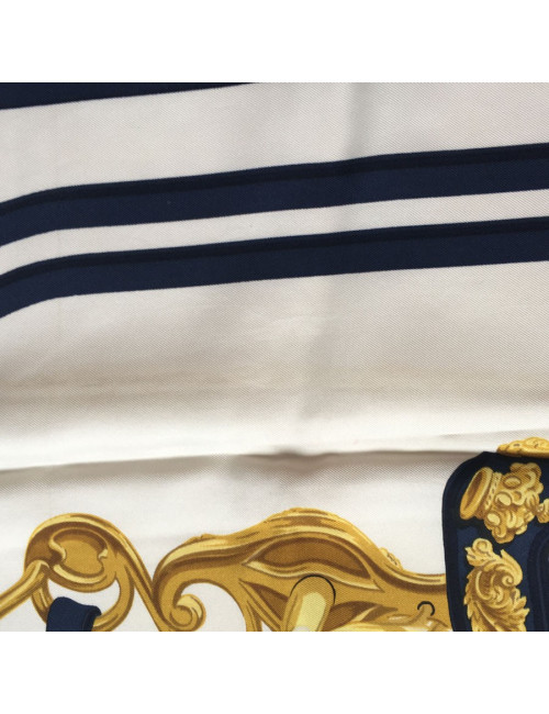 Carré "Brides de Gala" en soie bleu blanc