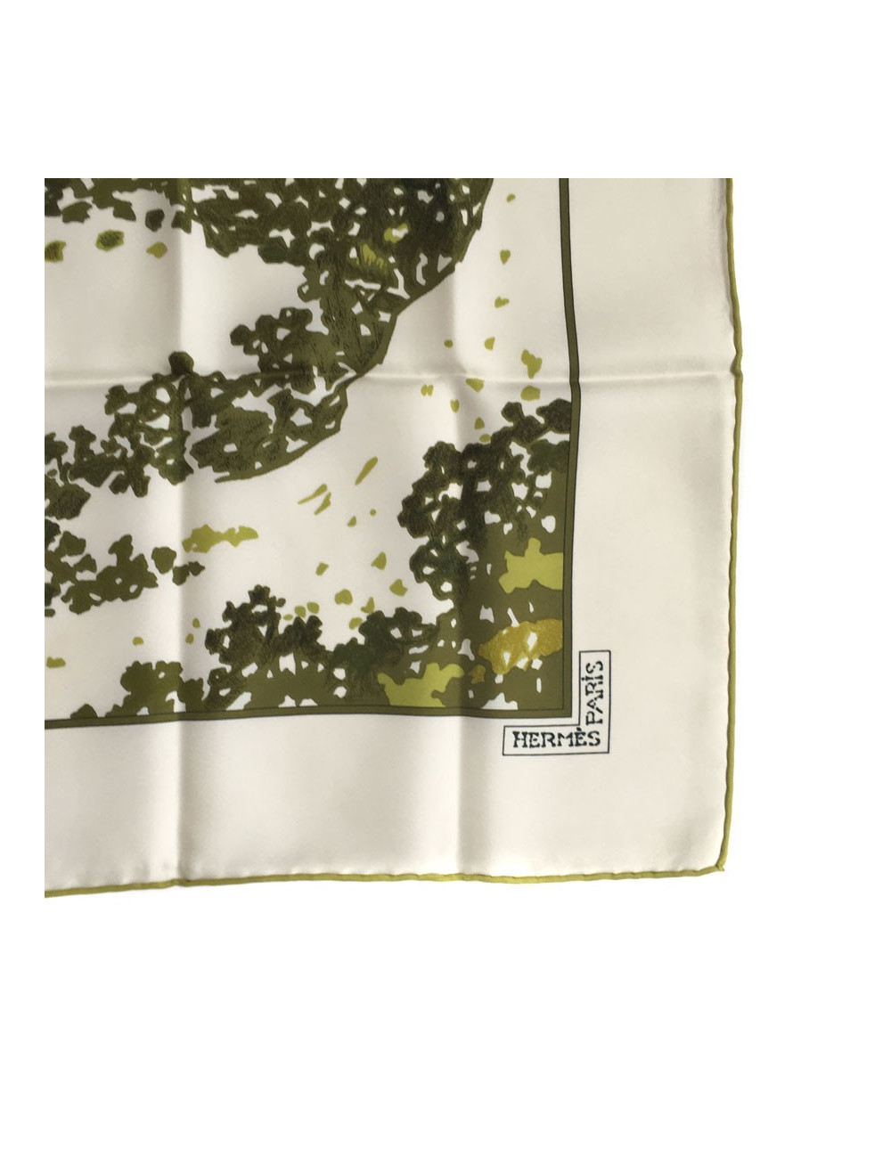 Square three leaves Hermes silk white and green