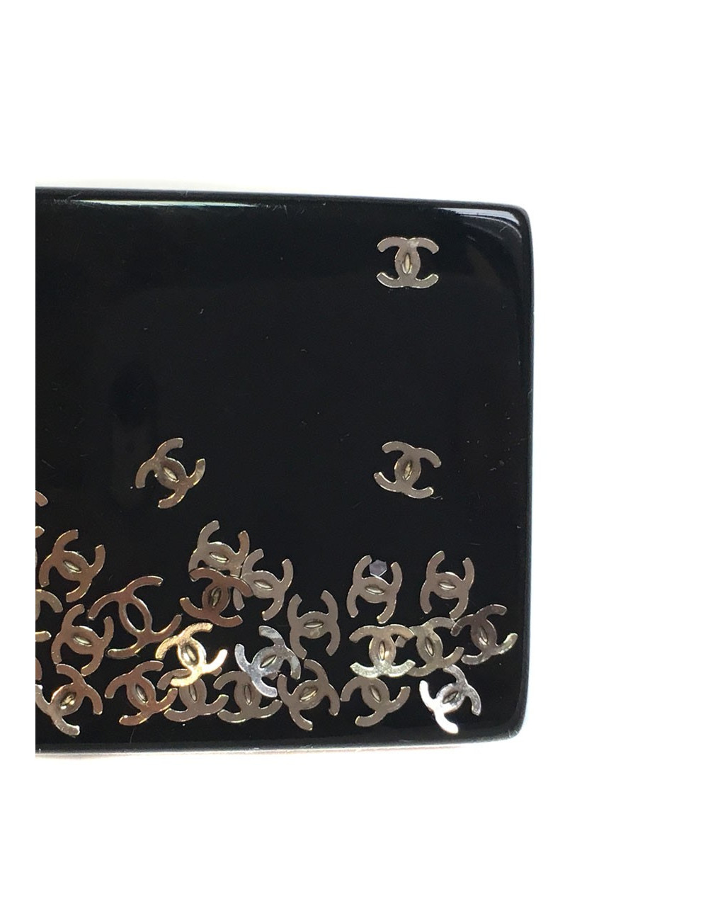 Barrette CHANEL Golden CC inclusion