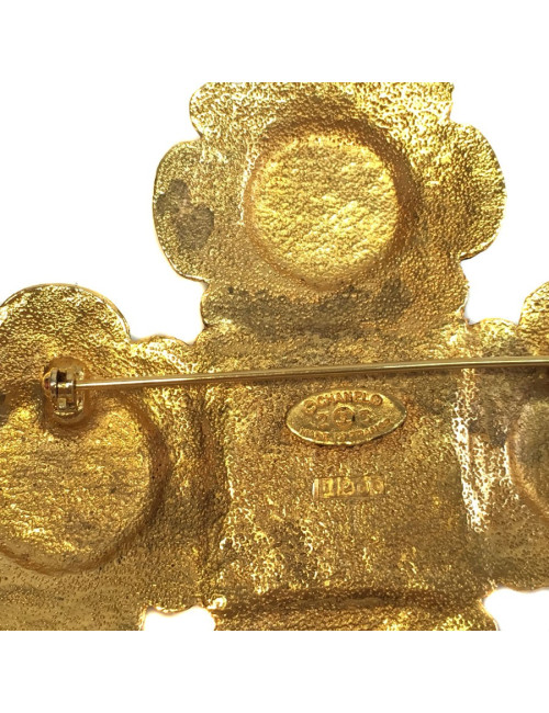 Adornment CHANEL brooch and earrings Vintage